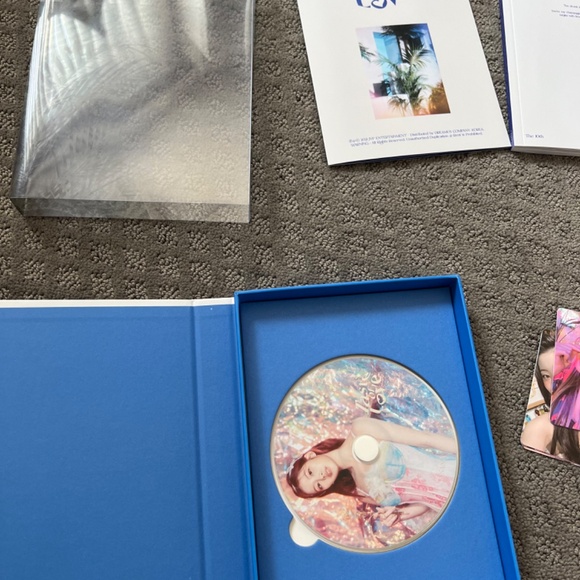 Twice Taste of Love Album and Extras - Picture 5 of 9